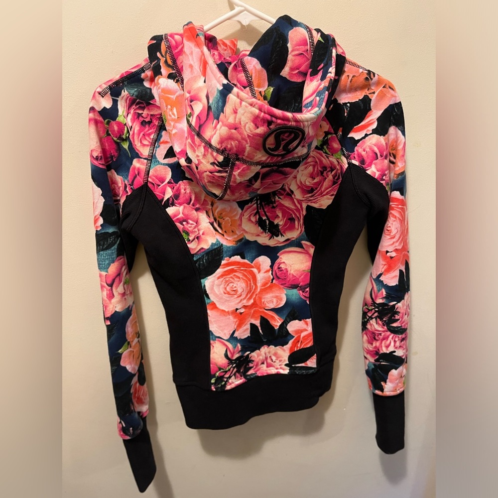 Lululemon full zip scuba hoodie sz 2 - Picture 7 of 11